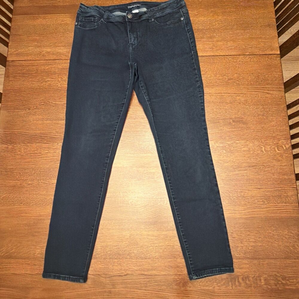 Maurices Jeans Women’s XL regular Dark Wash Slim Fit 34x30